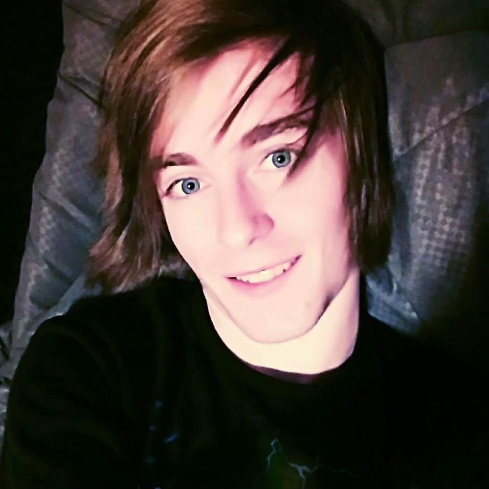 Meet your Posher, Alec